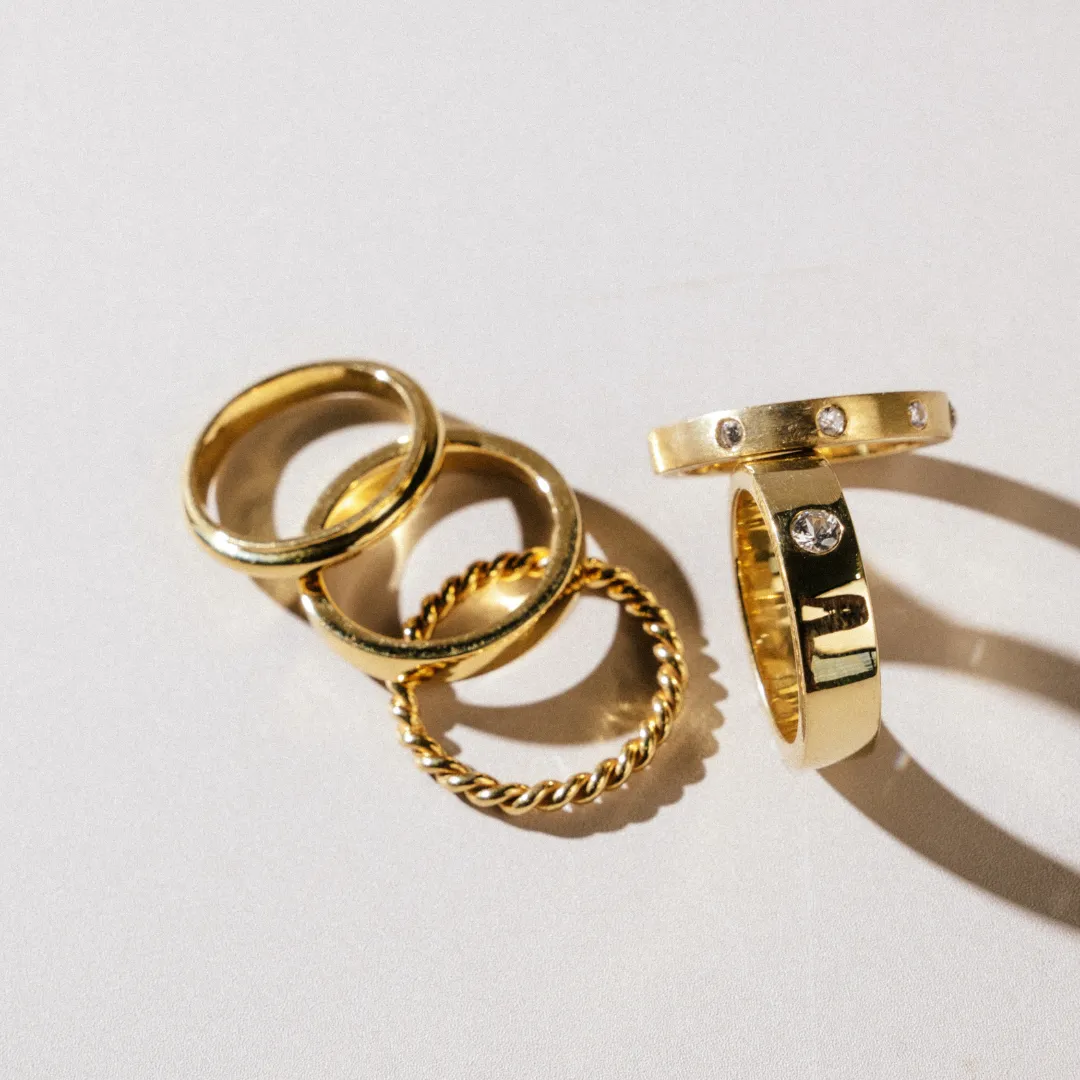 14kt Diamond Studded Ring