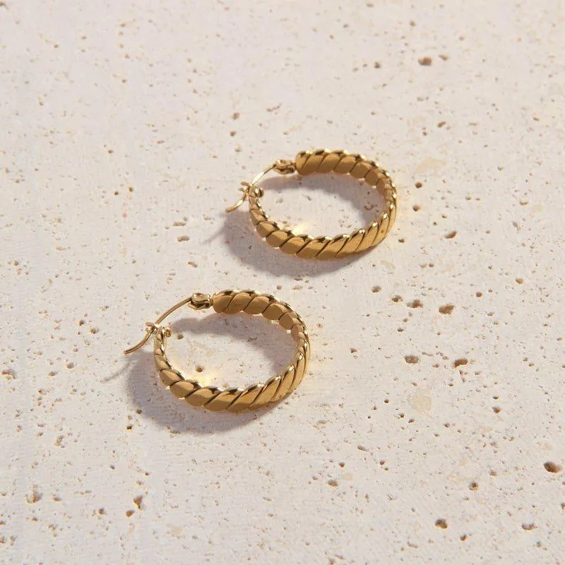Carlotta Hoops