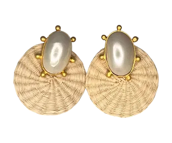 Give Earring