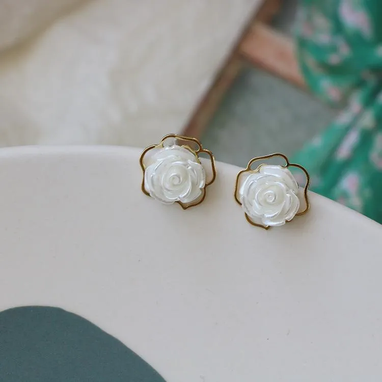 just-lil-things-white-pin-earrings-jlt10661