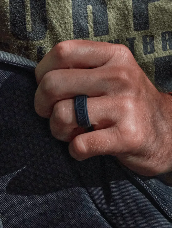 Men's Crosshatch Q2X™ Silicone Ring