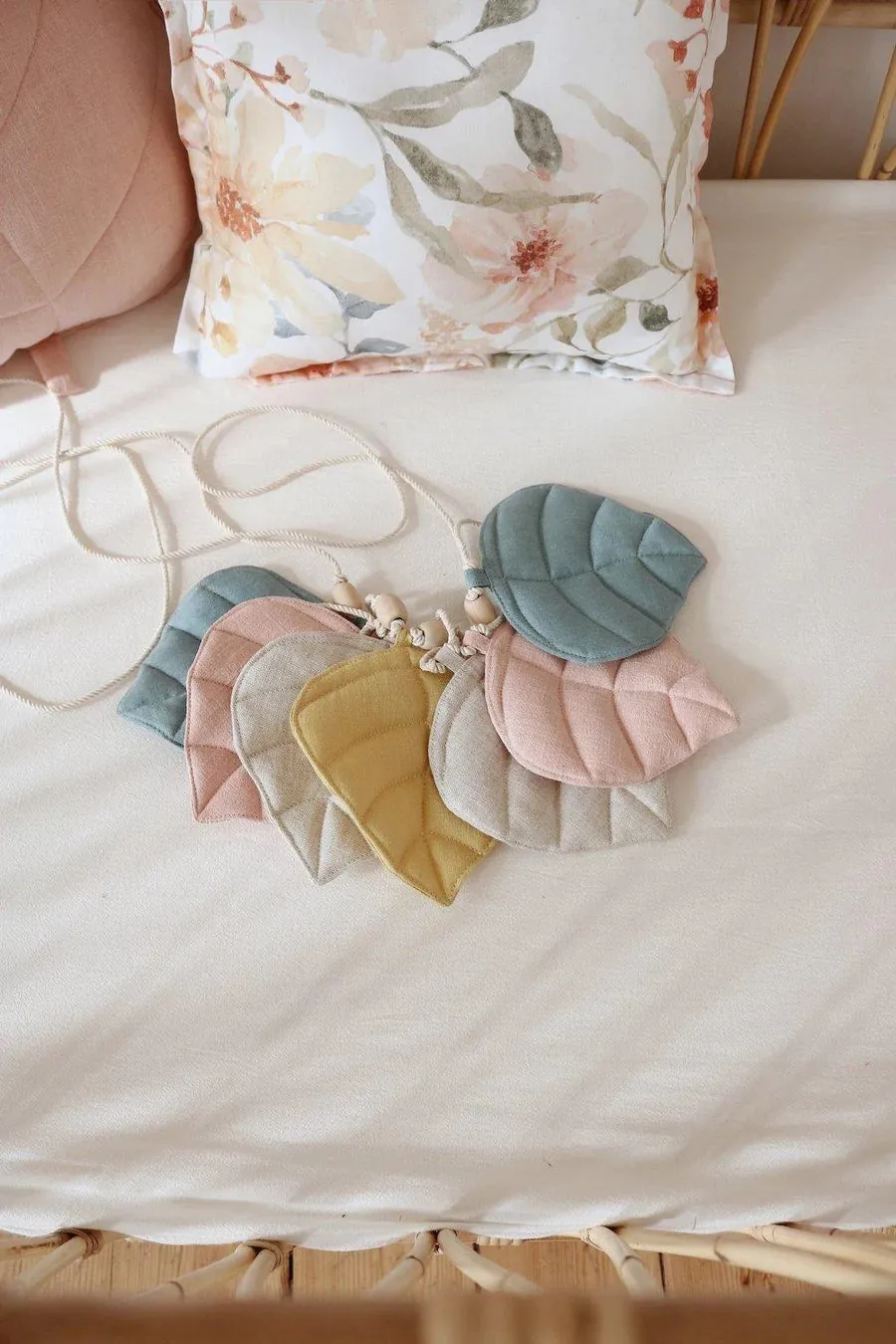 Moi Mili Leaf Garland- Summer