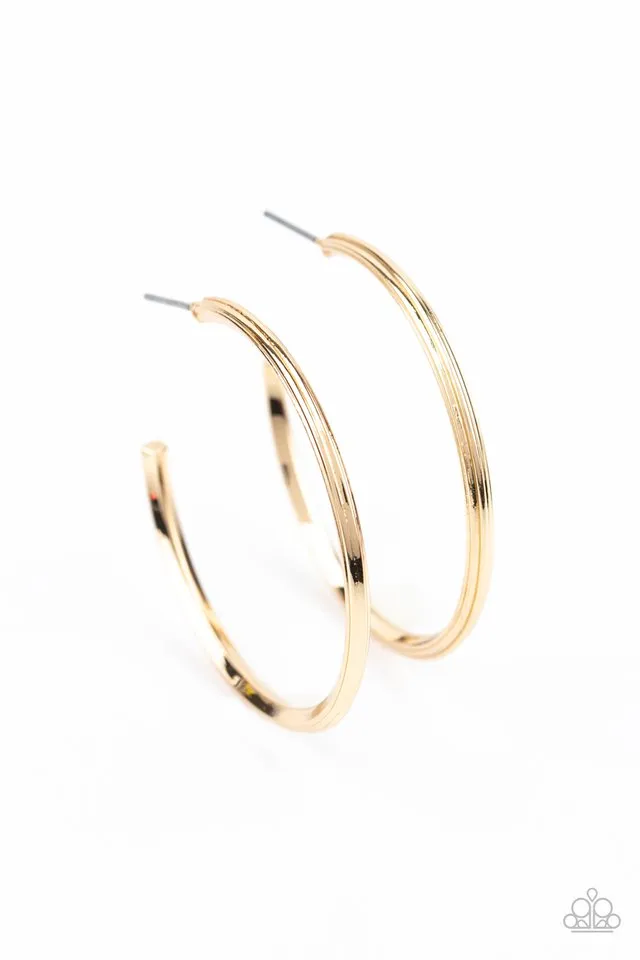 Paparazzi Earring ~ Chic As Can Be - Gold