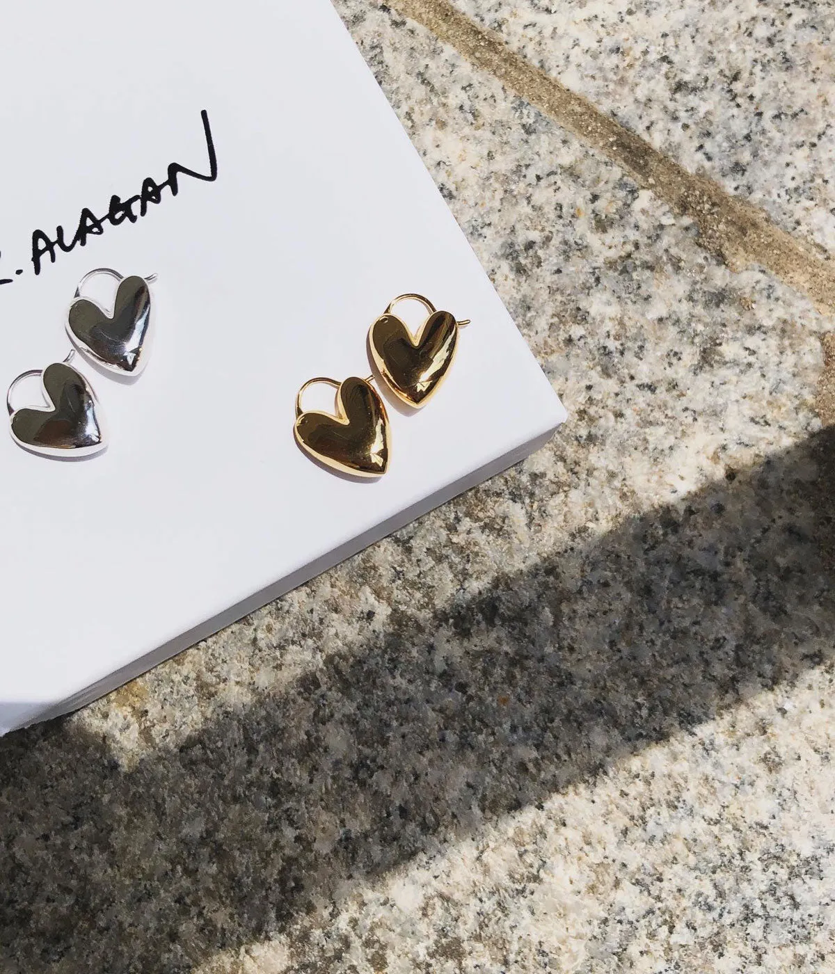 R.ALAGAN/TINY PUFFY HEART HOOPS(GOLD)