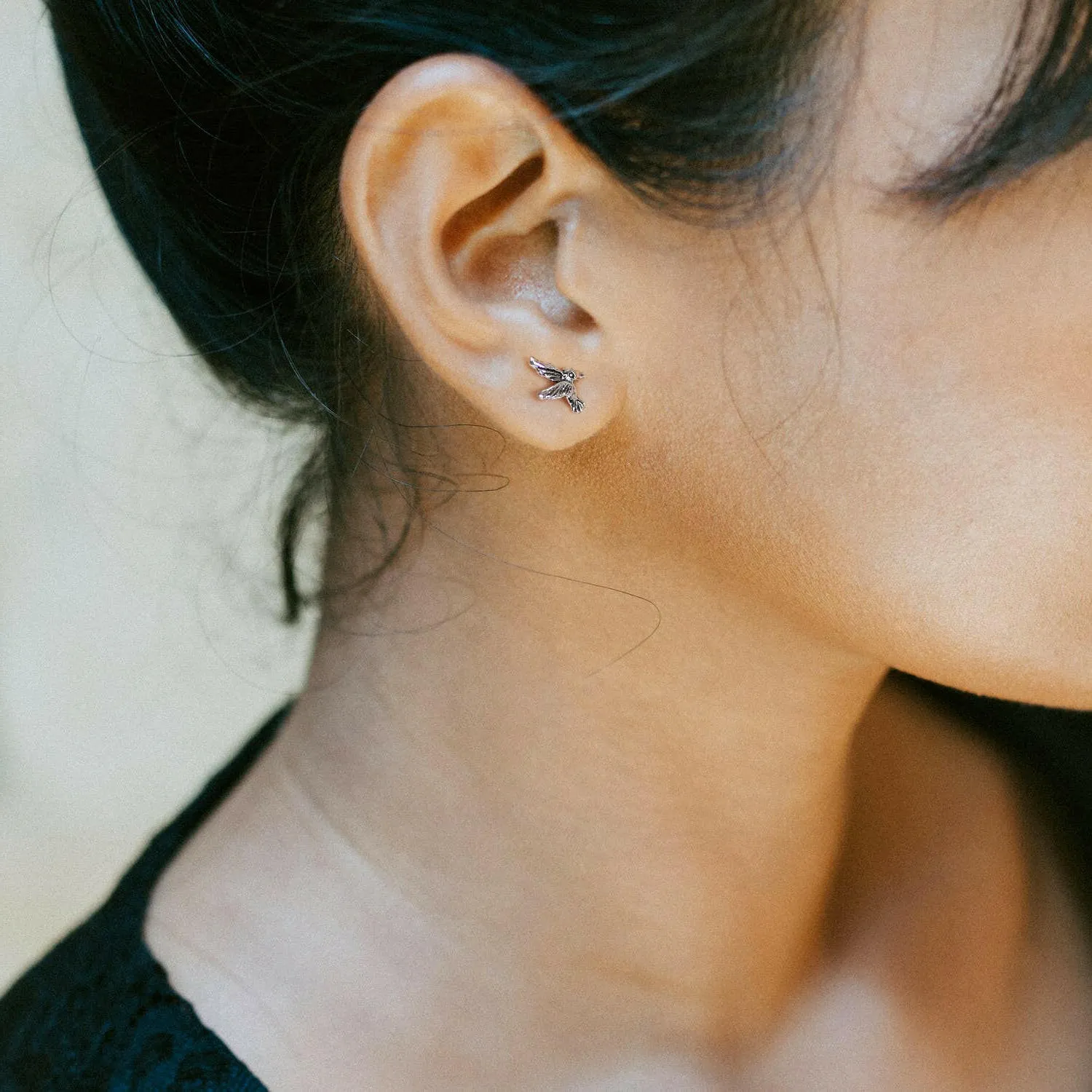 Silver Hummingbird Ear Stud - Elegant and Unique Jewelry for Any Occasion